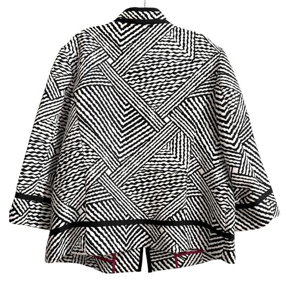 Chico's Black White Contrast Trim Size 3 (16) Jacket Spring Summer - Picture 5 of 6